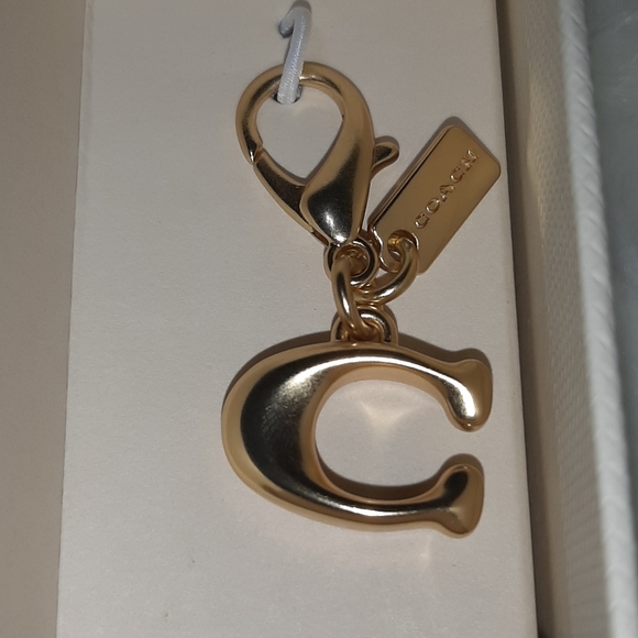 NWT Coach Boxed Wristlet with Bag Charms - Picture 6 of 7